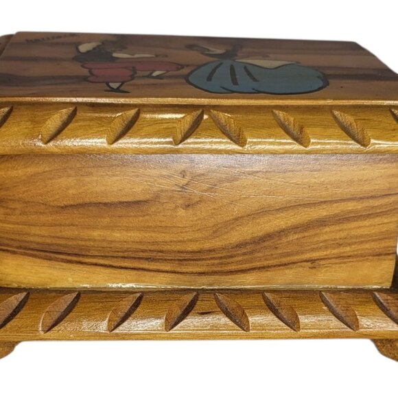 Wooden Trinket Box from Mallorca Spain Painted Dancers On Lid 5"x4"x3" vintage - Picture 4 of 6